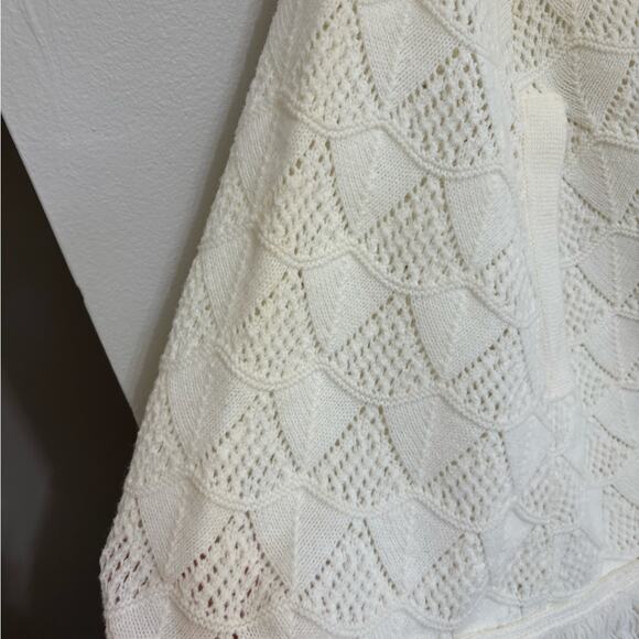 Vintage Wintuck Collared Knit Cape with Fringe in White - OS - Picture 5 of 6